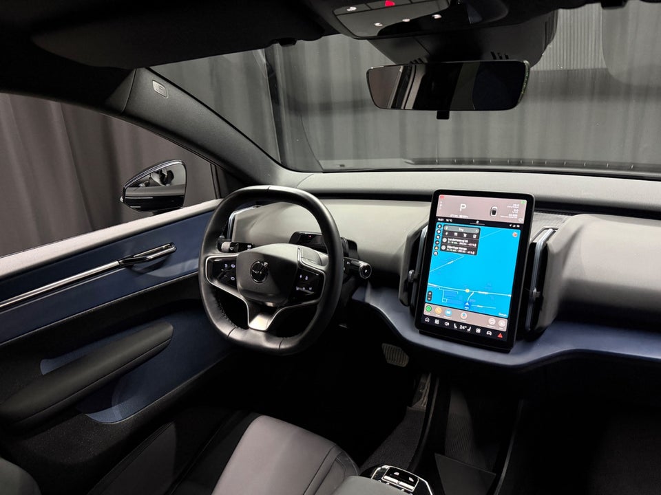 Volvo EX30 Standard Range Core 5d