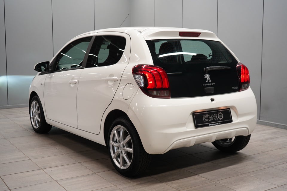 Peugeot 108 1,0 e-VTi 72 Infinity 5d