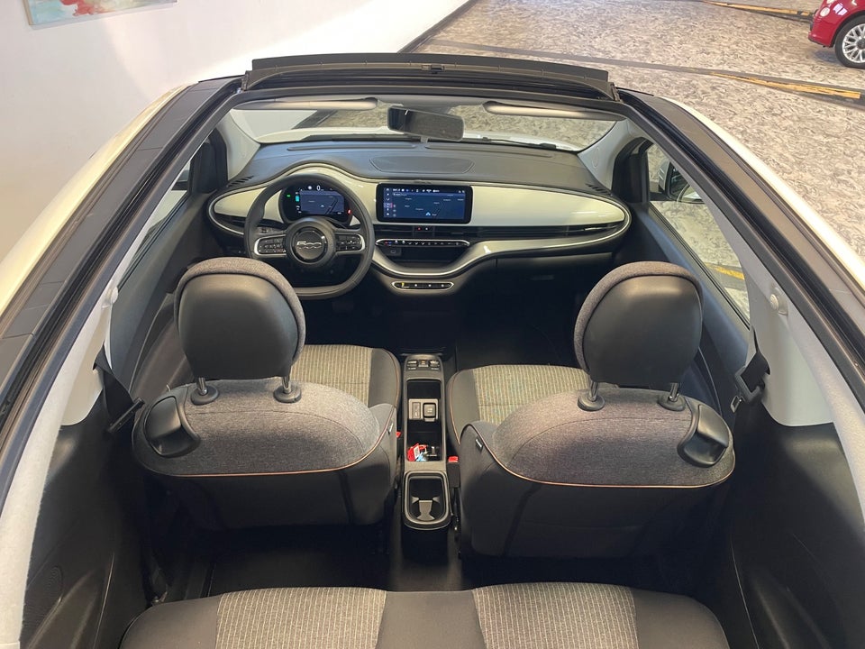 Fiat 500e 42 Icon Cabrio 2d