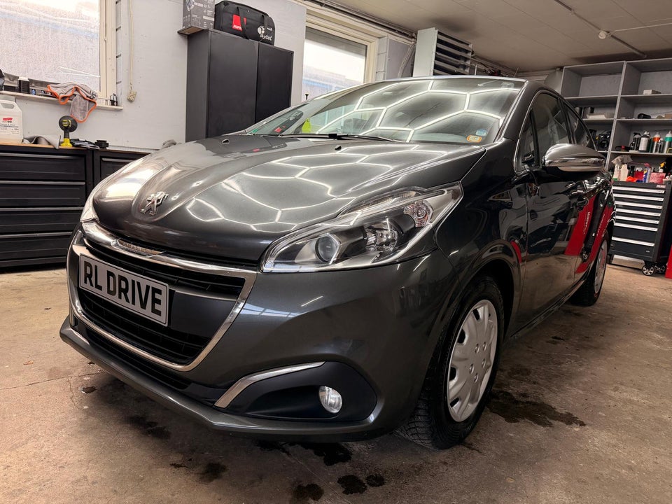 Peugeot 208 1,6 BlueHDi 100 Desire Sky 5d