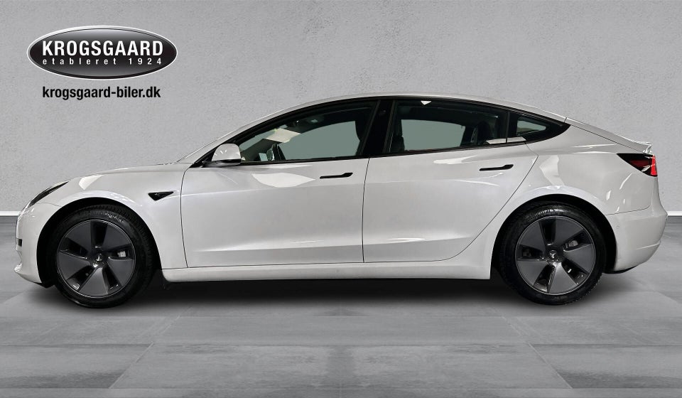 Tesla Model 3 Standard Range+ RWD 4d