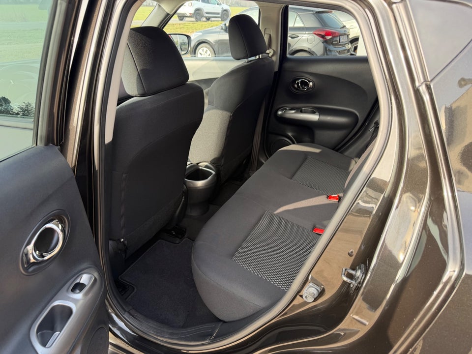 Nissan Juke 1,6 Acenta 5d