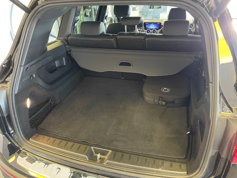 Mercedes EQB250+ AMG Line 5d