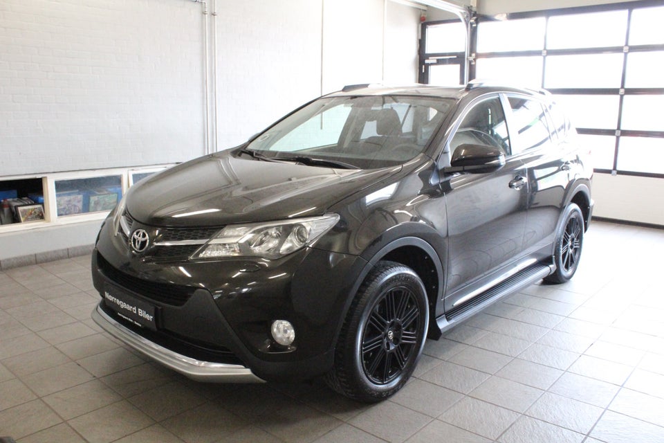 Toyota RAV4 2,2 D-CAT 150 T3 aut. 4x4 Van 5d