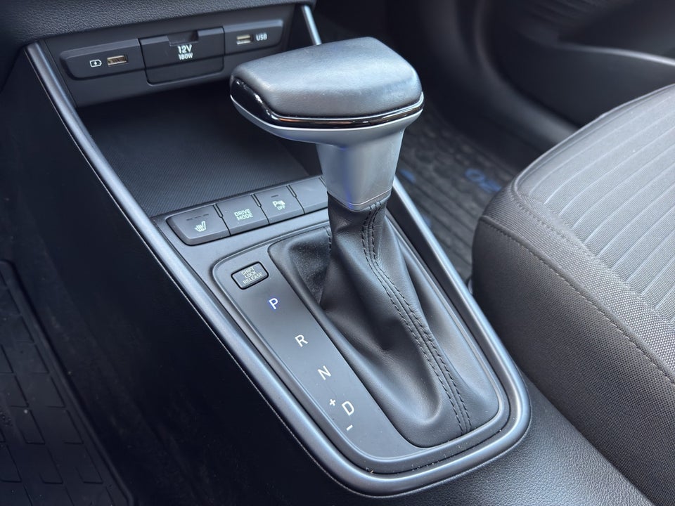 Hyundai i20 1,0 T-GDi Essential DCT 5d