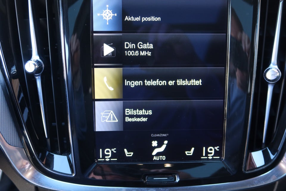 Volvo V60 2,0 T6 ReCharge R-Design aut. AWD 5d