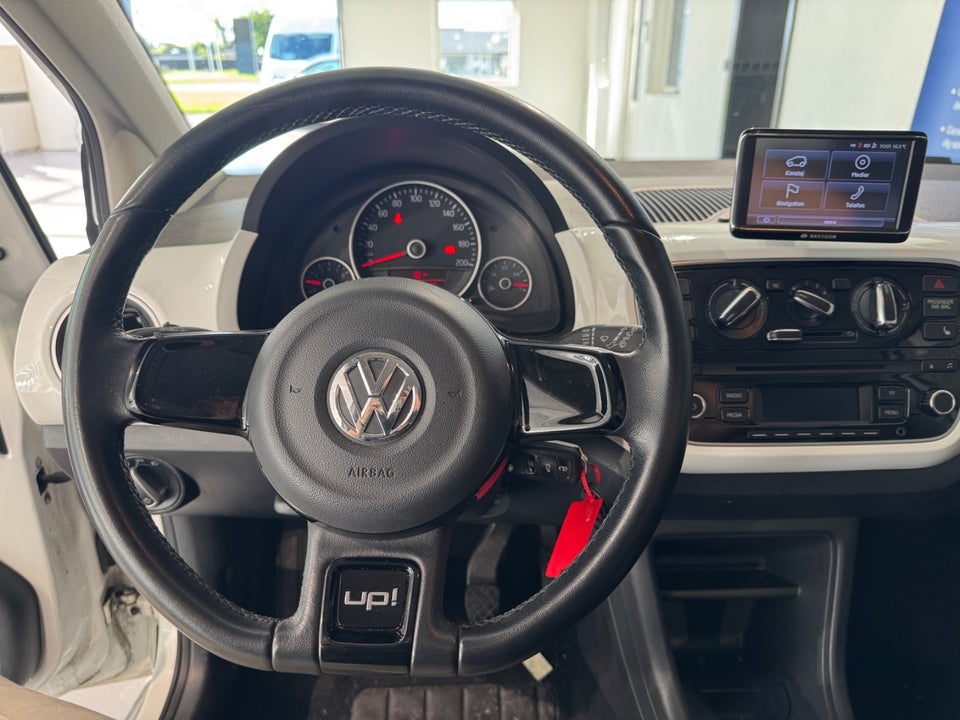 VW Up! 1,0 75 White Up! 5d