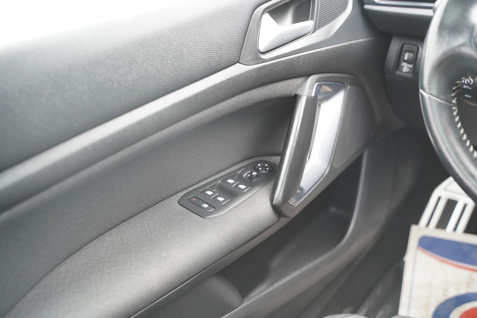Peugeot 308 1,5 BlueHDi 130 Allure Sky SW 5d
