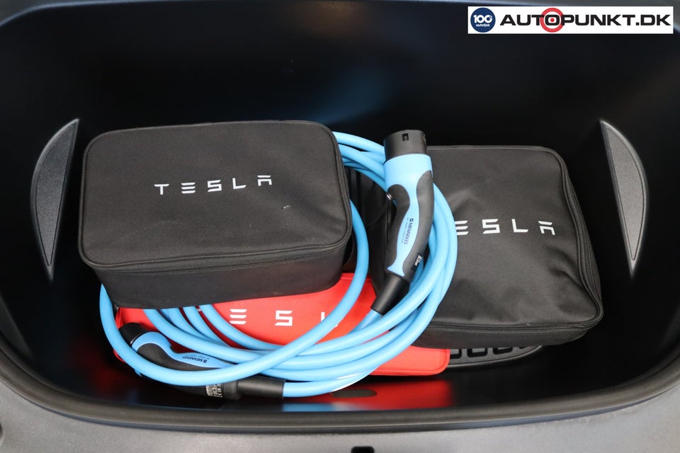 Tesla Model Y Long Range AWD 5d