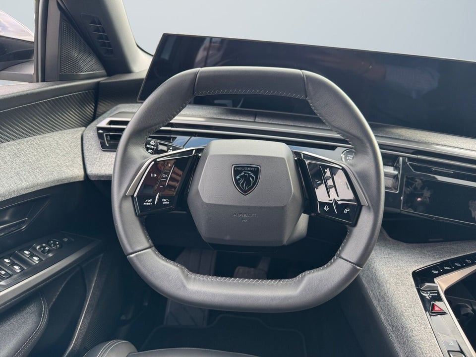 Peugeot e-3008 77 Allure 5d