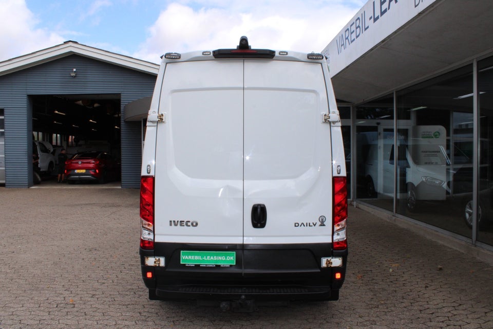 Iveco Daily 2,3 35S13 10,8m³ Van AG8
