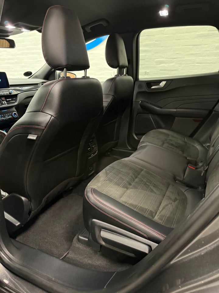 Ford Kuga 2,5 PHEV ST-Line X CVT 5d