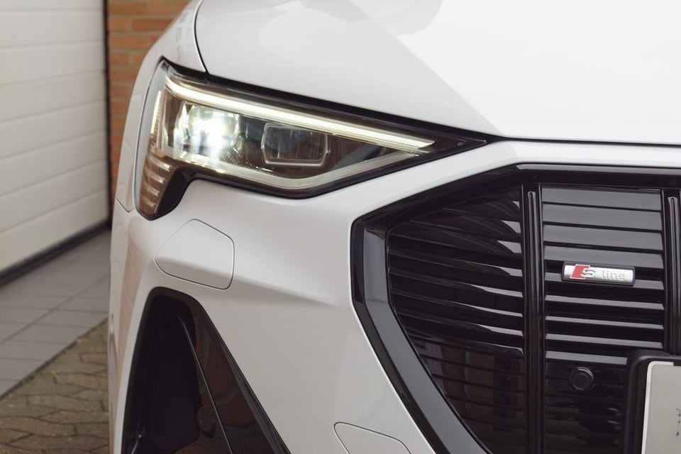 Audi e-tron 55 S-line Sportback quattro 5d