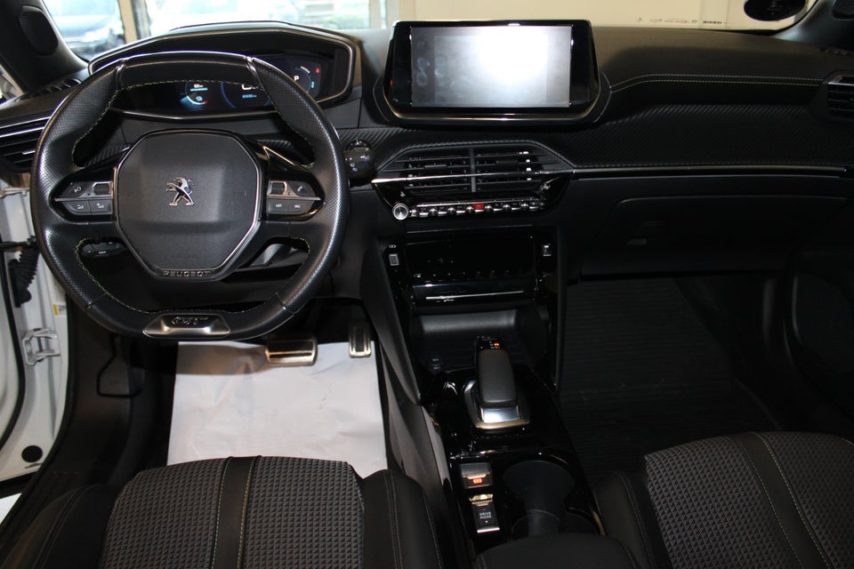 Peugeot e-2008 50 GT Pack 5d