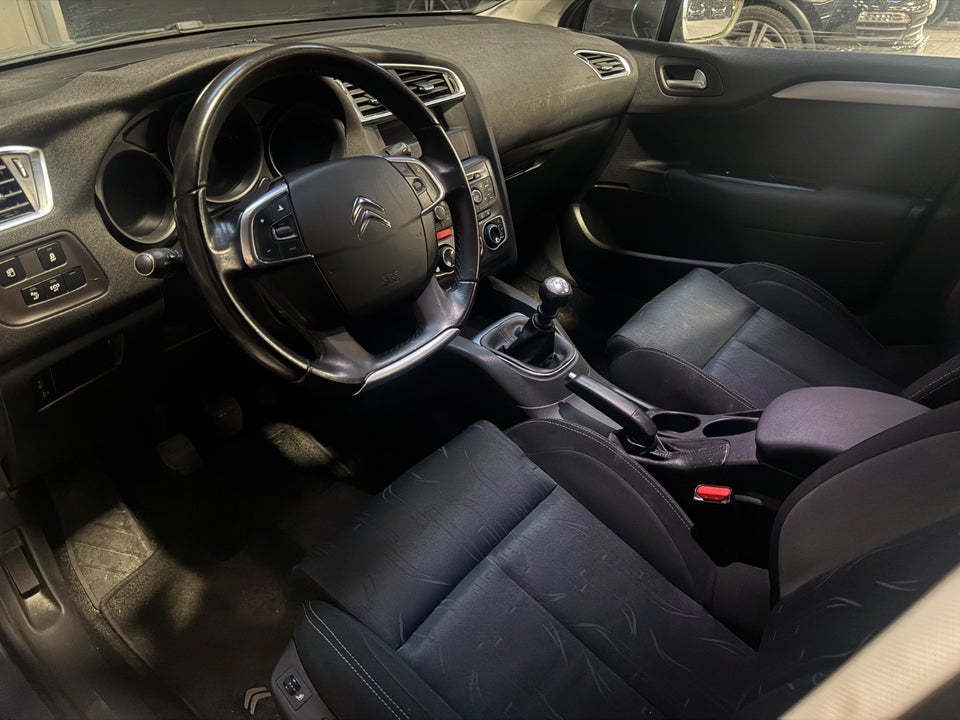 Citroën C4 1,6 e-HDi 115 Seduction 5d