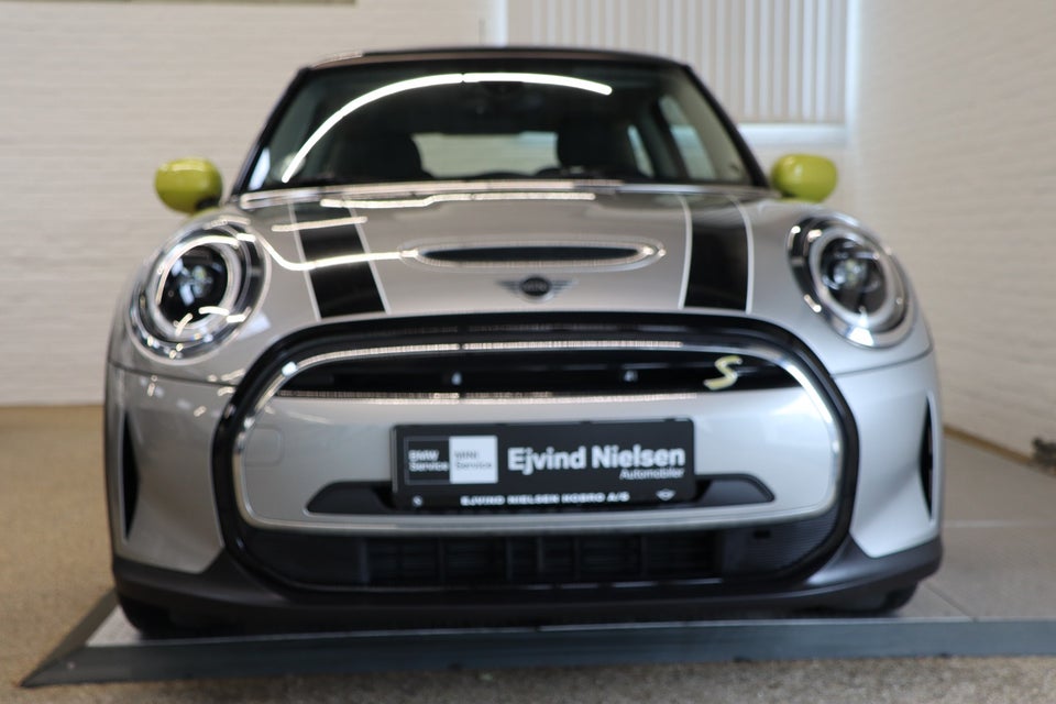 MINI Cooper SE Classic Trim 3d