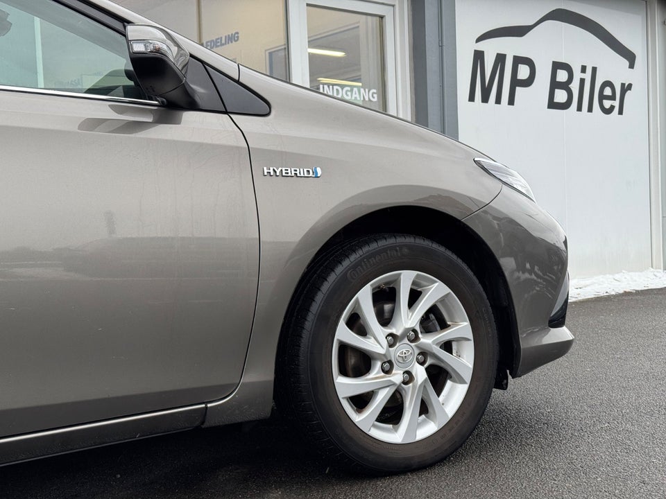 Toyota Auris 1,8 Hybrid H2 Comfort Touring Sports CVT 5d