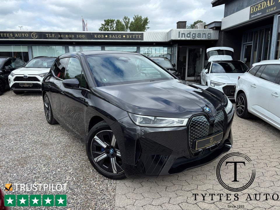 BMW iX xDrive40 Fully Charged 5d