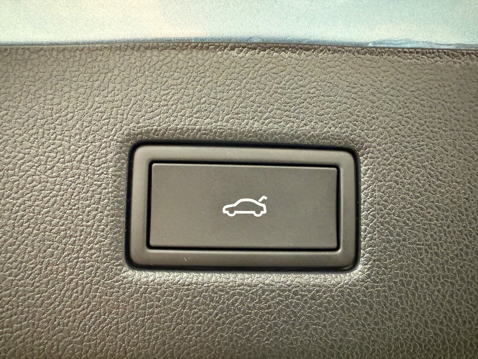 Ford Explorer 82 Premium Extended Range 5d