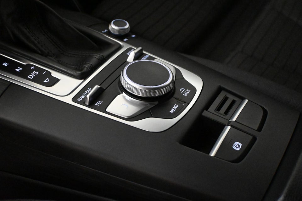 Audi A3 35 TDi S-line Sportback S-tr. 5d