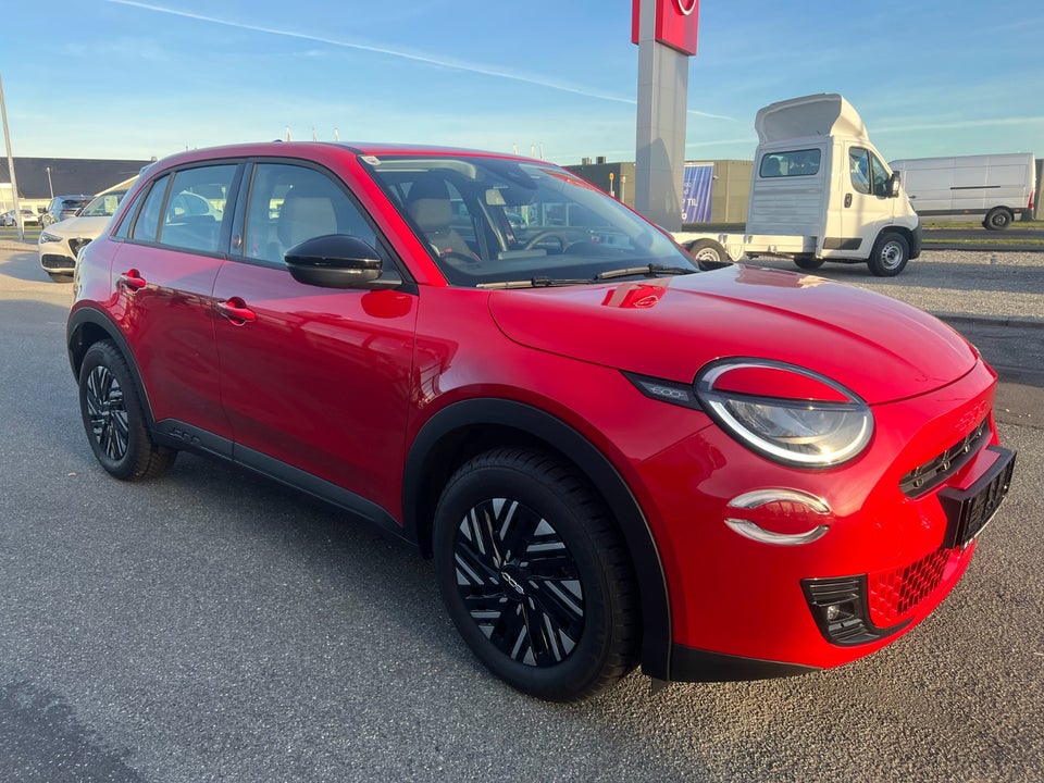 Fiat 600e 54 (RED) 5d