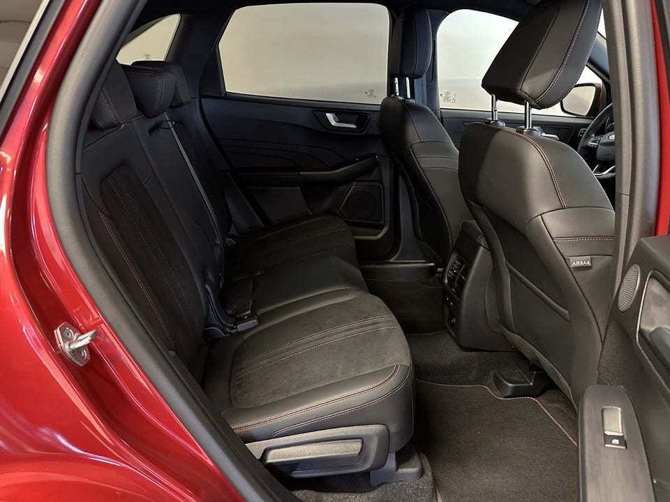 Ford Kuga 2,5 HEV ST-Line X CVT 5d