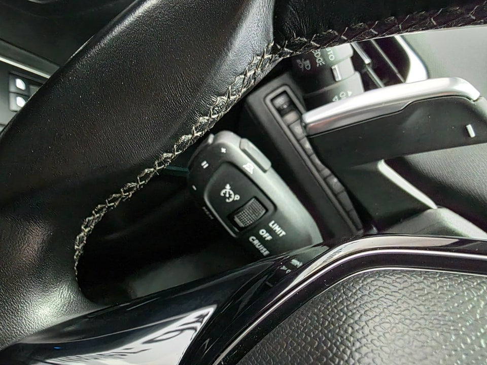 Peugeot 3008 1,6 Hybrid Allure Pack Limited EAT8 5d