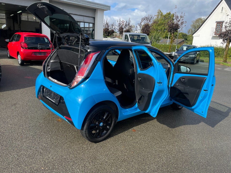 Toyota Aygo 1,0 VVT-i x-cite 5d