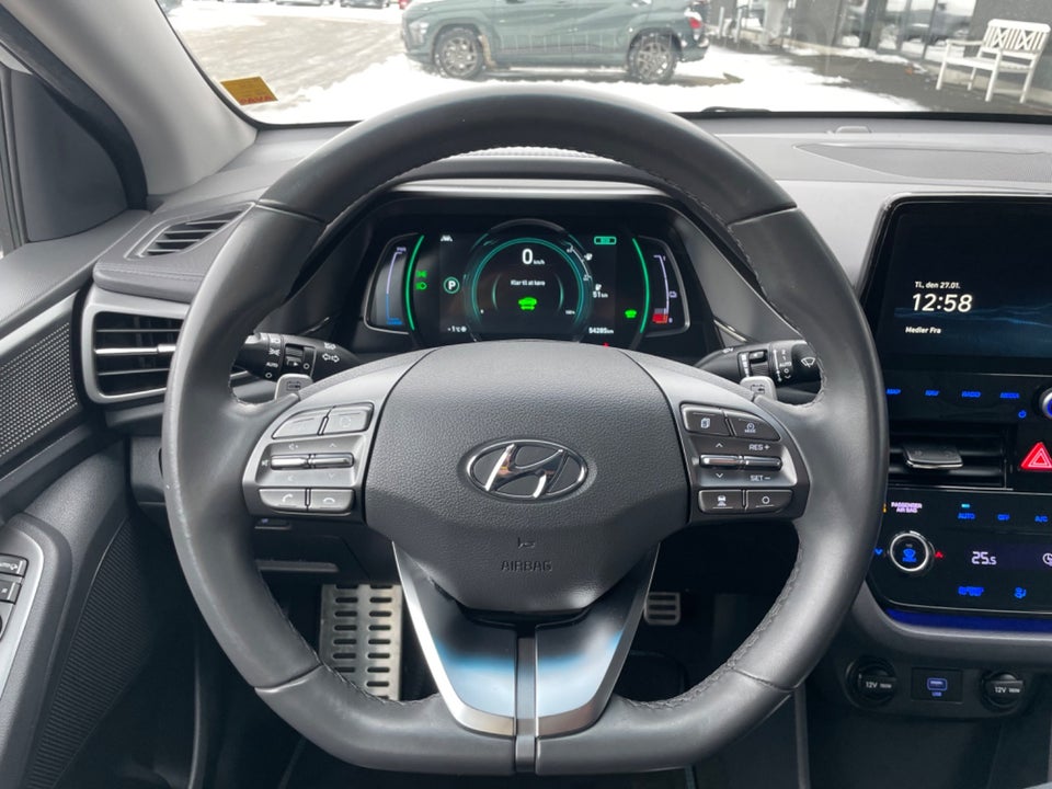 Hyundai Ioniq 40 EV Premium 5d