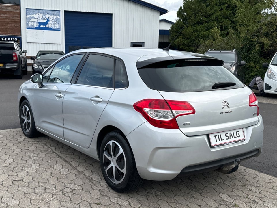 Citroën C4 1,6 e-HDi 112 Seduction 5d