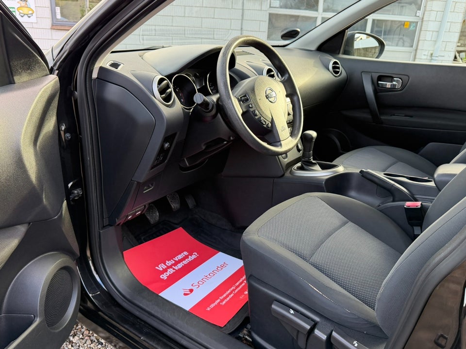 Nissan Qashqai 1,6 Acenta 5d