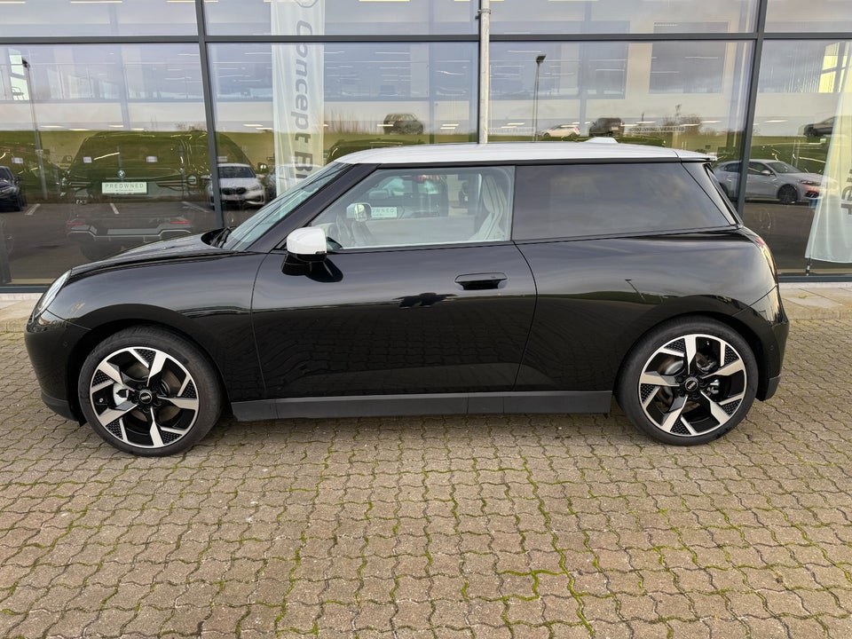 MINI Cooper SE Favoured Trim M 3d