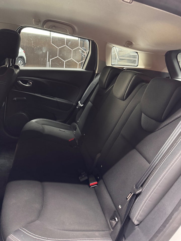 Renault Clio IV 1,5 dCi 90 Limited Sport Tourer 5d