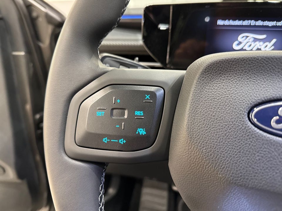 Ford Explorer 77 Premium Extended Range 5d