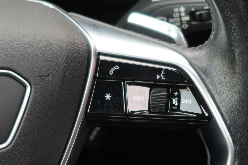 Audi e-tron 50 S-line Prestige quattro 5d