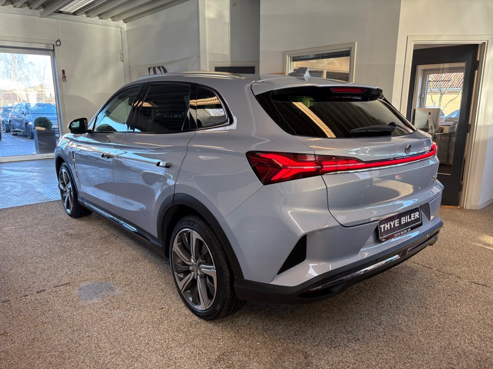 MG Marvel R Luxury 5d