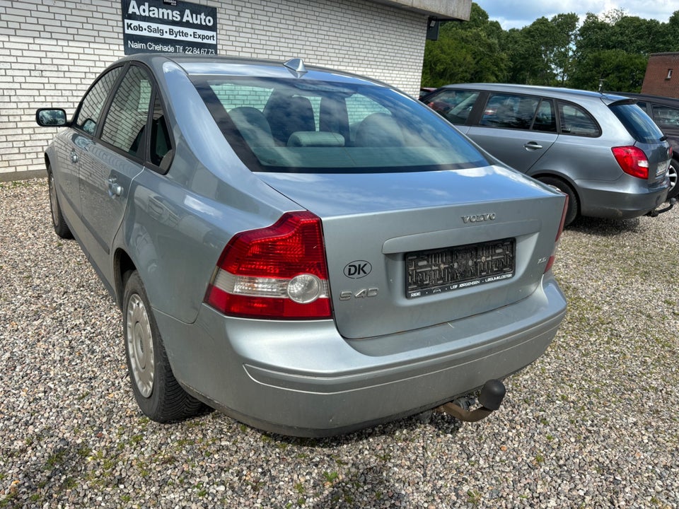 Volvo S40 1,6 D Kinetic 4d