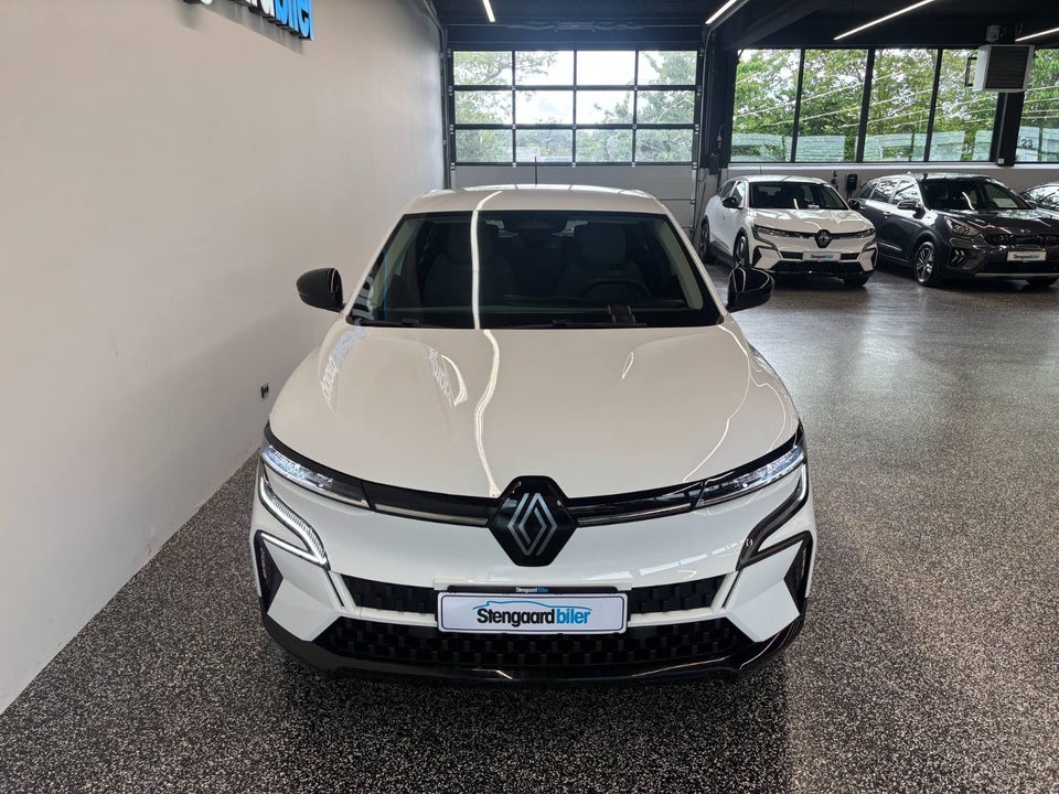 Renault Megane E-Tech 40 Equilibre 5d