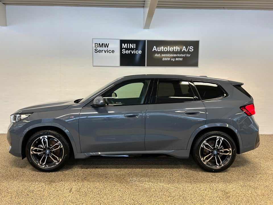 BMW iX1 xDrive30 Fully Charged M-Sport 5d