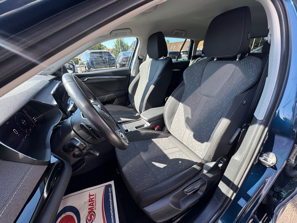 Skoda Octavia 1,4 TSi iV Plus Combi DSG 5d