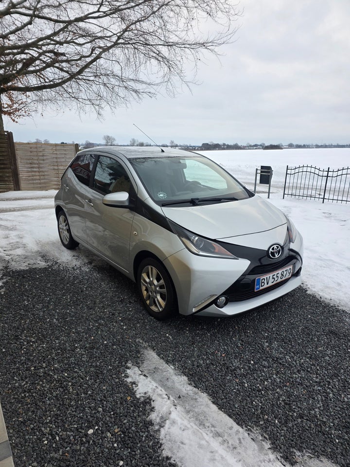 Toyota Aygo 1,0 VVT-i x-change 5d