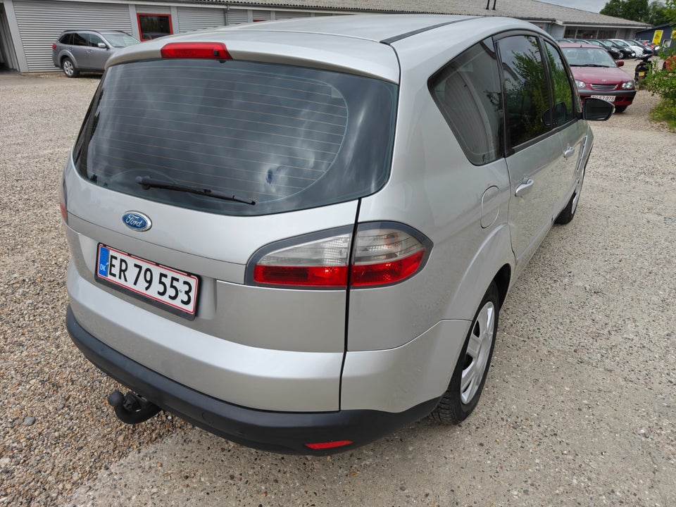 Ford S-MAX 2,0 Ambiente 7prs 5d