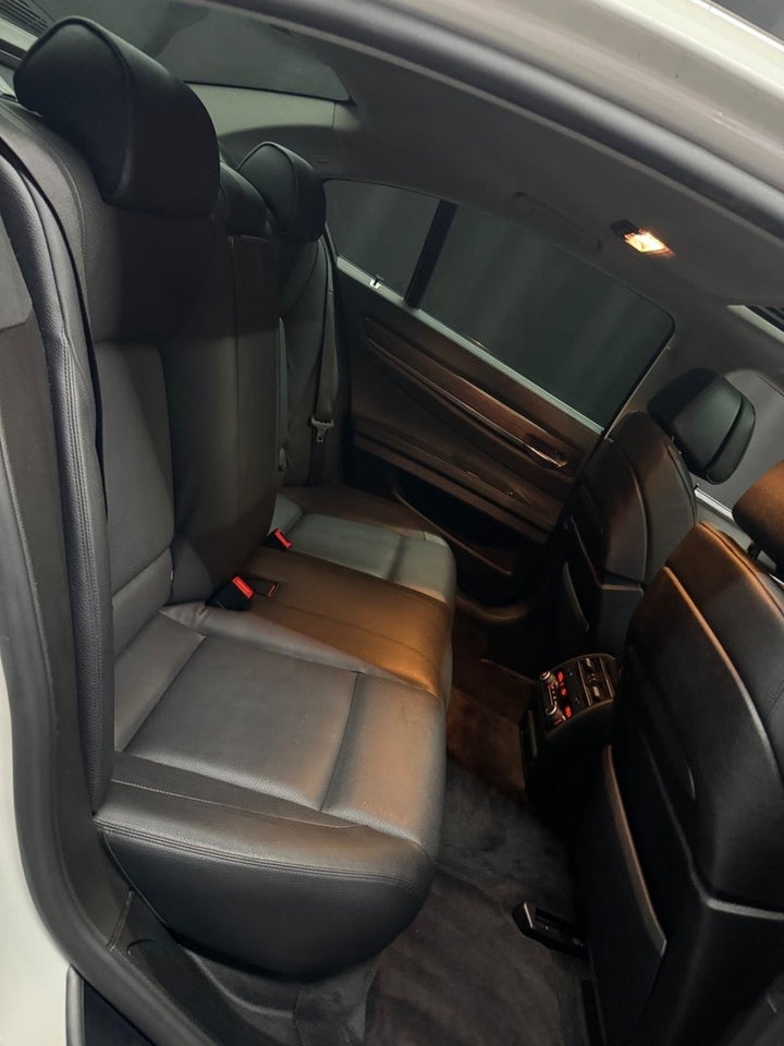 BMW 750i 4,4 xDrive Steptr. 4d