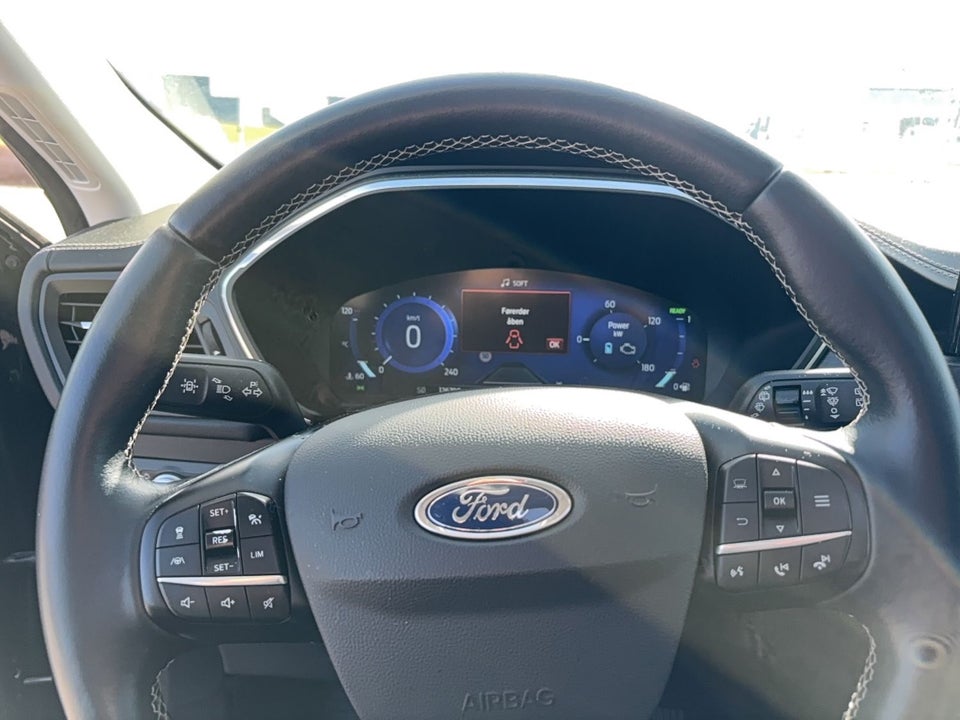 Ford Kuga 2,5 PHEV Vignale CVT 5d
