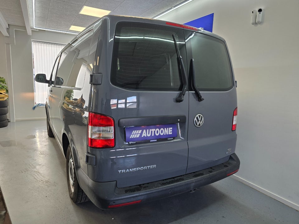 VW Transporter 2,0 TDi 140 Kassevogn DSG kort