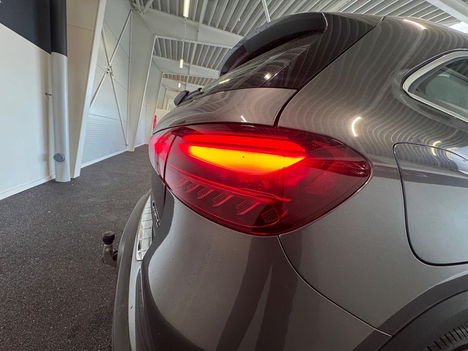 Mercedes EQA300 Progressive 4Matic 5d