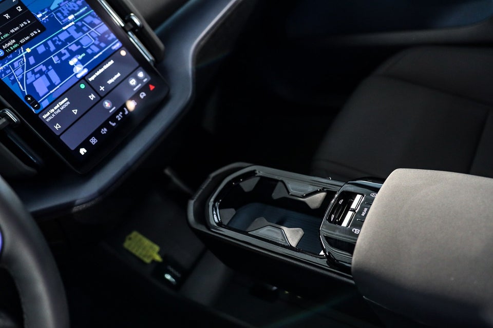 Volvo EX30 Extended Range Plus 5d