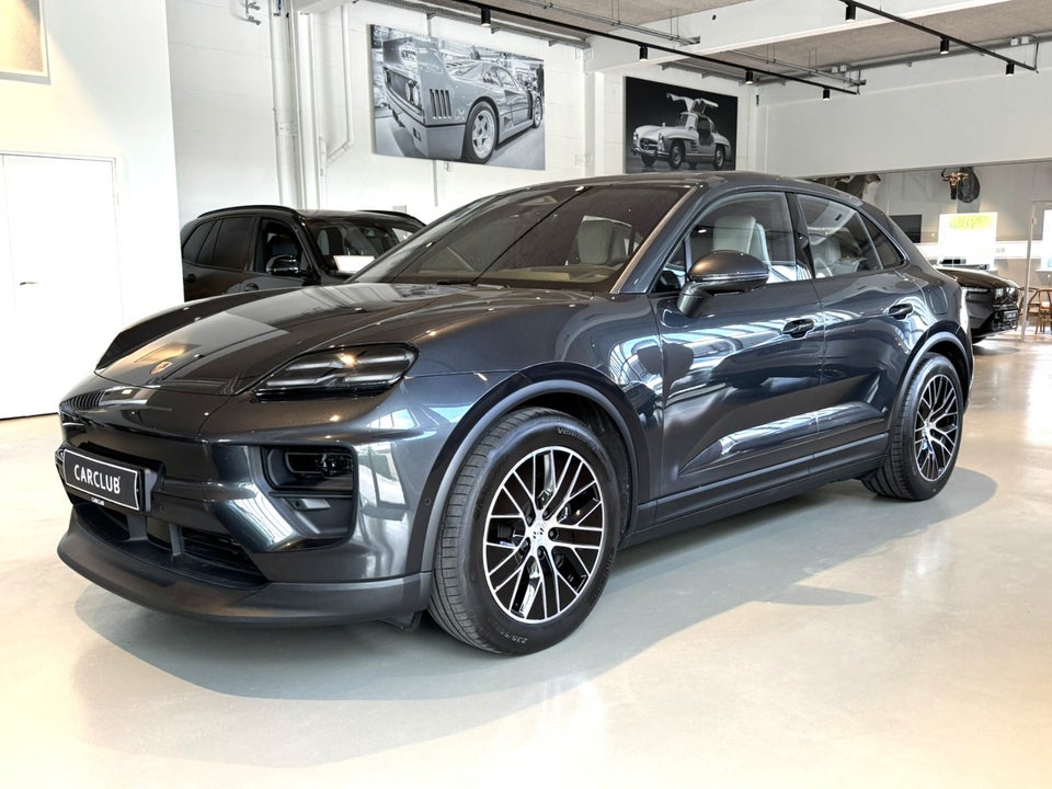 Porsche Macan 4 5d