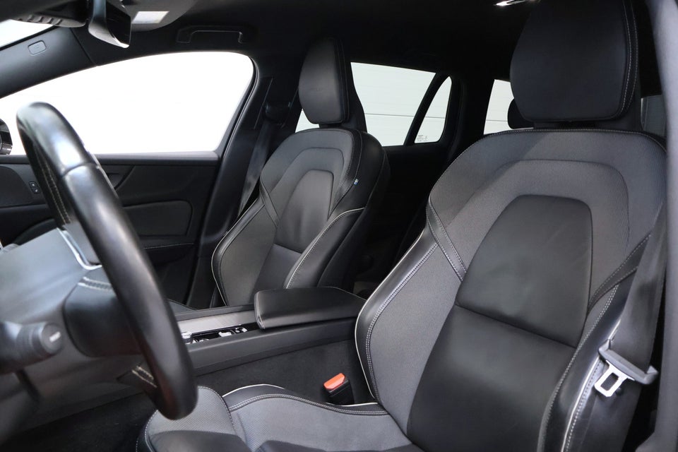 Volvo V60 2,0 D4 190 R-Design aut. 5d