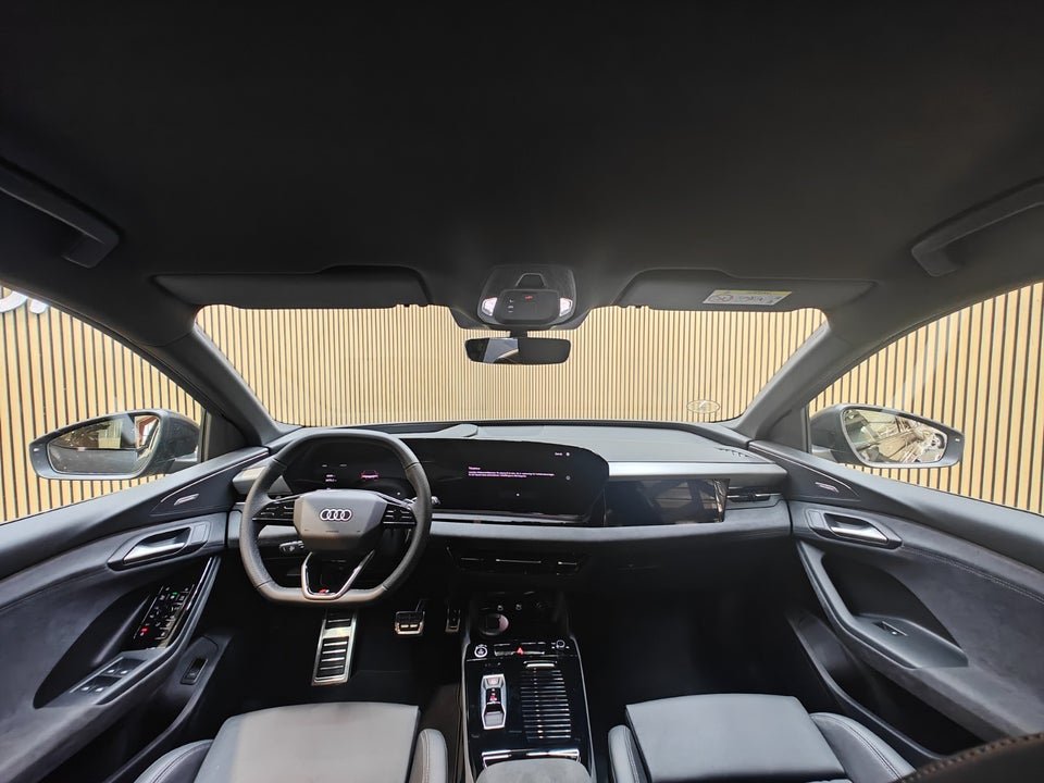Audi Q6 e-tron S-line quattro 5d